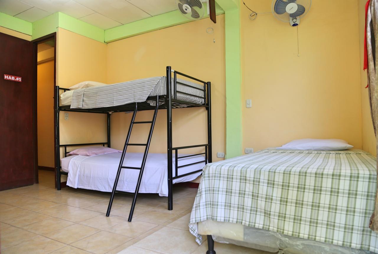 Hostal San Antonio Leon Exterior photo