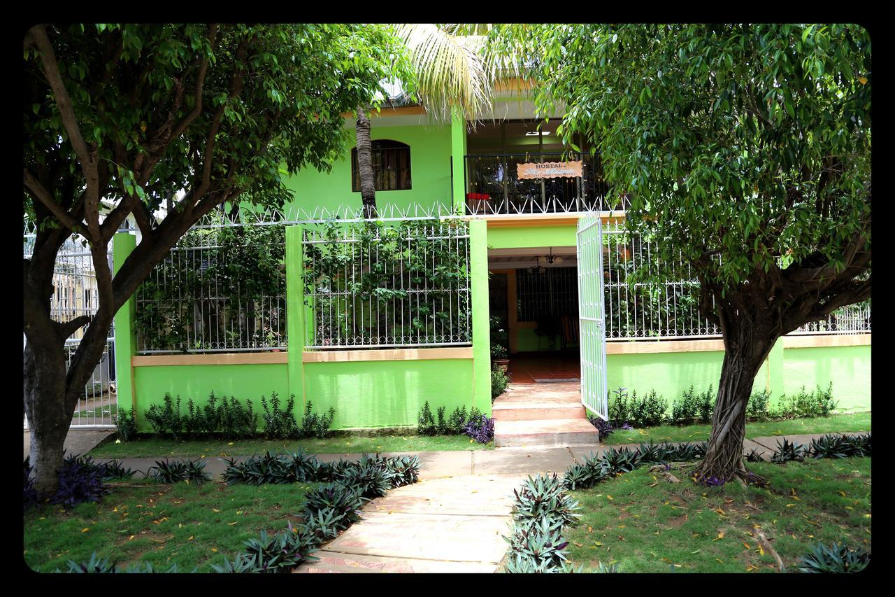 Hostal San Antonio Leon Exterior photo