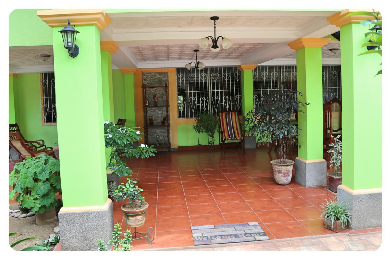 Hostal San Antonio Leon Exterior photo