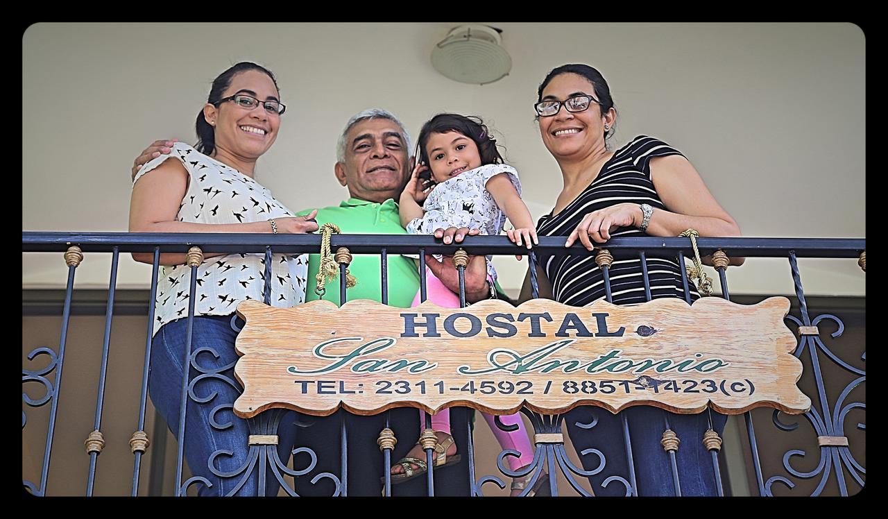 Hostal San Antonio Leon Exterior photo