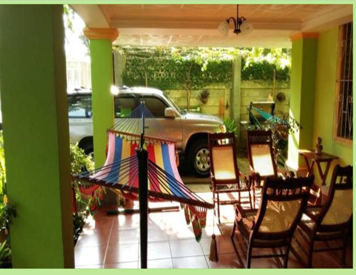 Hostal San Antonio Leon Exterior photo