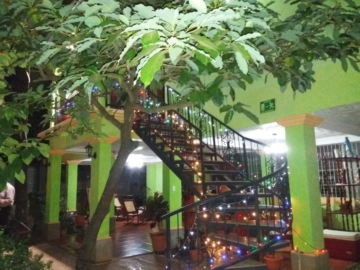 Hostal San Antonio Leon Exterior photo