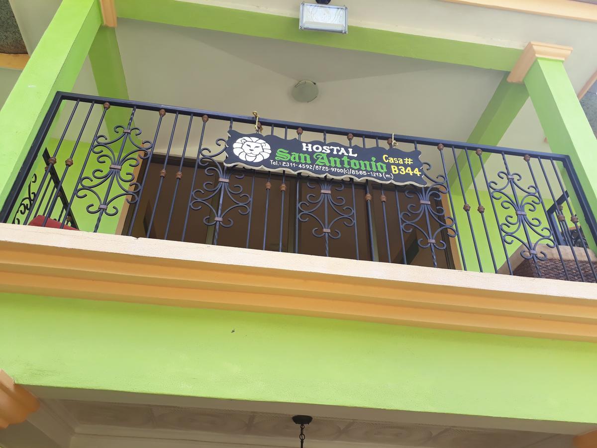Hostal San Antonio Leon Exterior photo